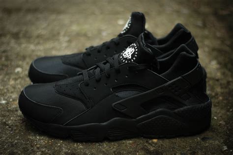 nike huarache foot locker|nike huarache all black.